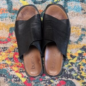 Bueno Black Leather Slide Sandals Size 37